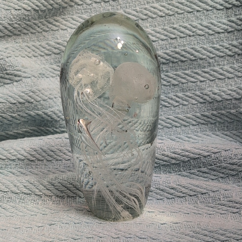 Source Unknown Clear Glass Jellyfish Paperweight